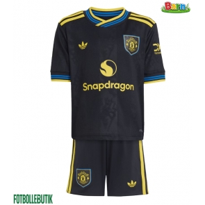 Manchester United Tredjeställ Barn 2025-26 Kortärmad (+ Korta byxor)